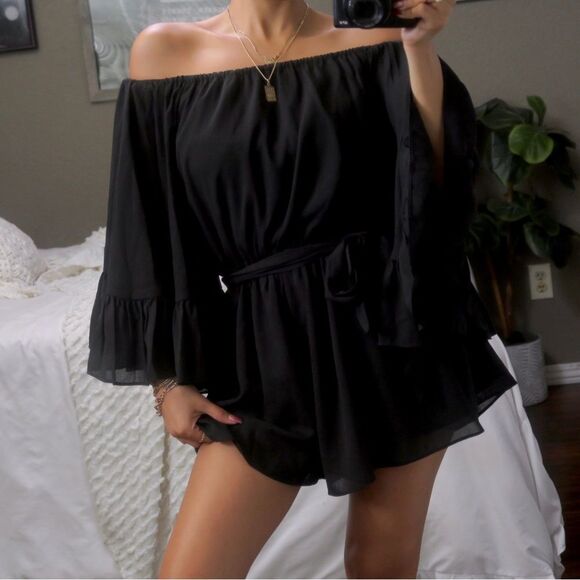 C/MEO Collective Fading Nights Ruffle Off Shoulder Wrap Romper Playsuit - Picture 1 of 11